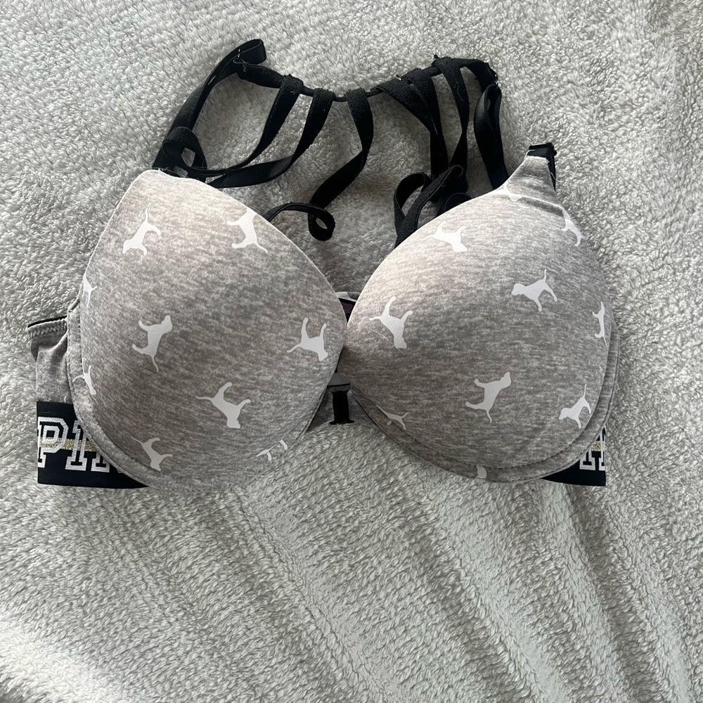 Front Clip Victoria’s Secret Push Up Bra 32C